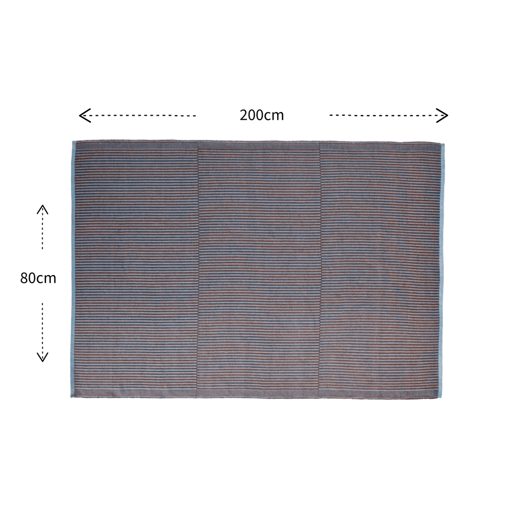 Measurement chart of a rug with dimensions 200cm x 80cm on a white background