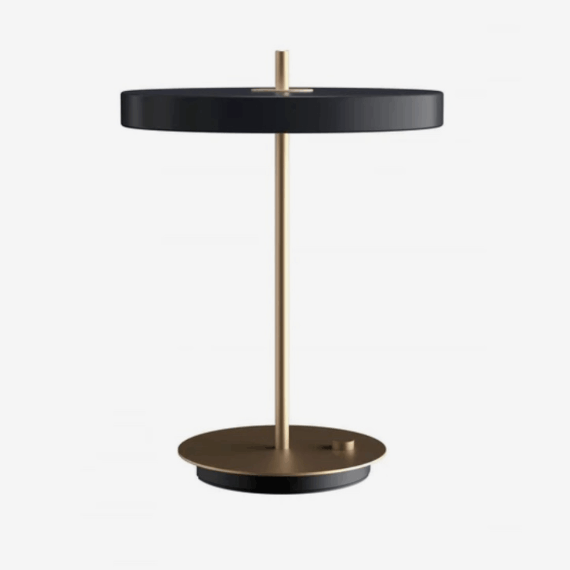 The Umage Asteria Table Lamp combines minimalist Scandinavian design with integrated LED lighting, a warm 3000K glow and a hidden USB charging port, making it ideal for desks, bedside tables and contemporary living spaces.